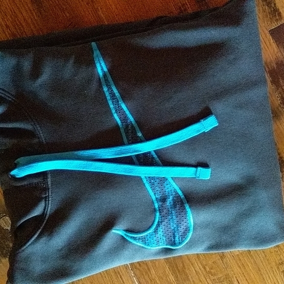 Nike Therma-fit black hoodie. Sz M. - Picture 2 of 10